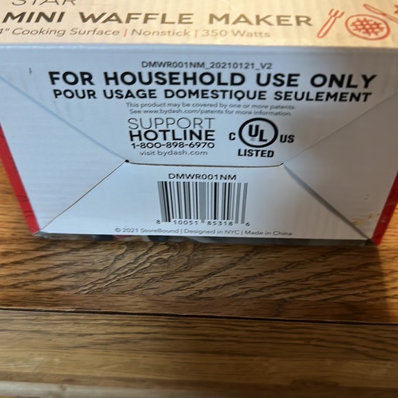 DASH MINI STAR WAFFLE MAKER: BLUE: NEW IN BOX - Picture 2 of 4